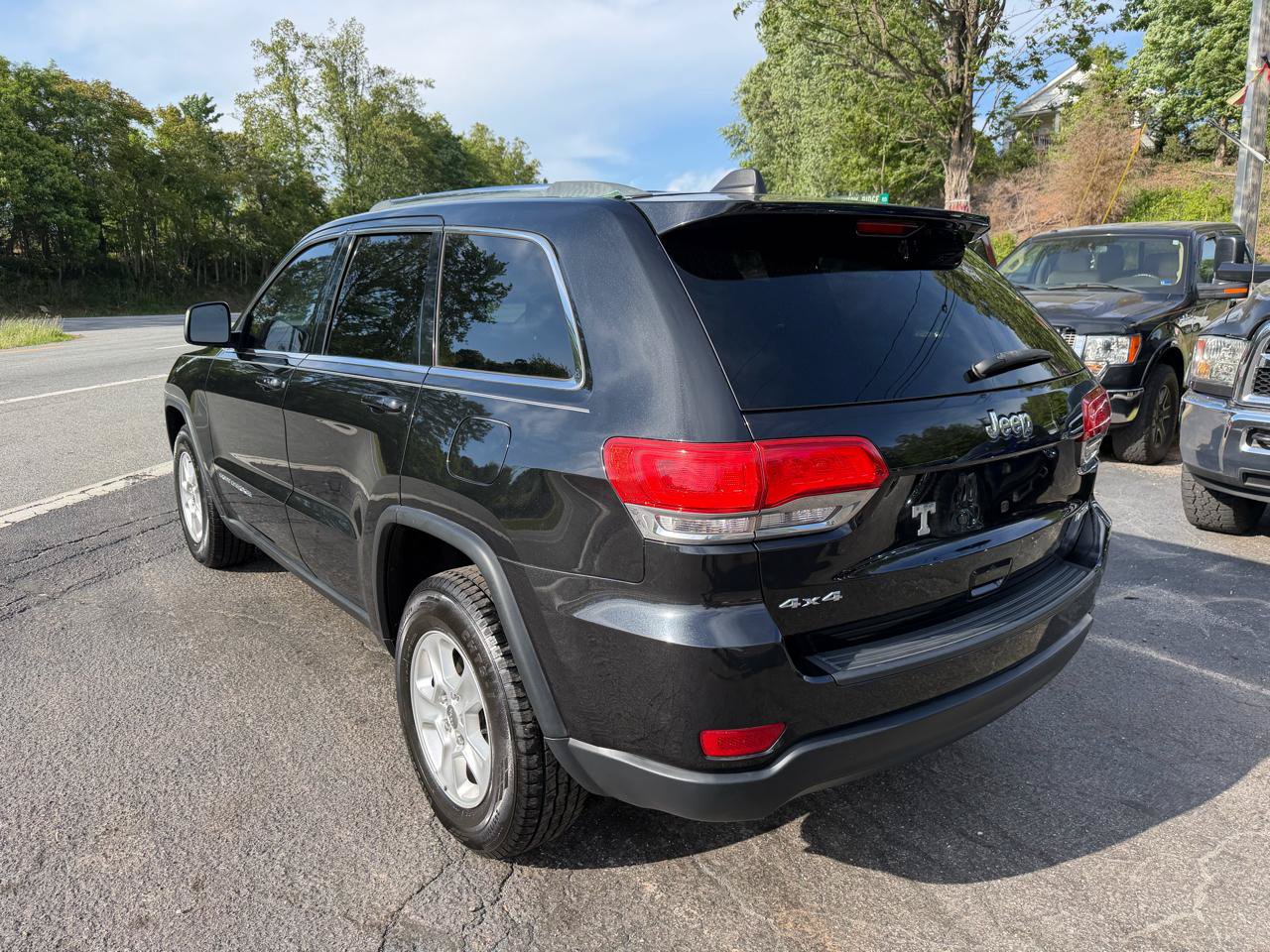 Used 2014 Jeep Grand Cherokee Laredo w/ Quick Order Package 23E AWD/4WD image 5