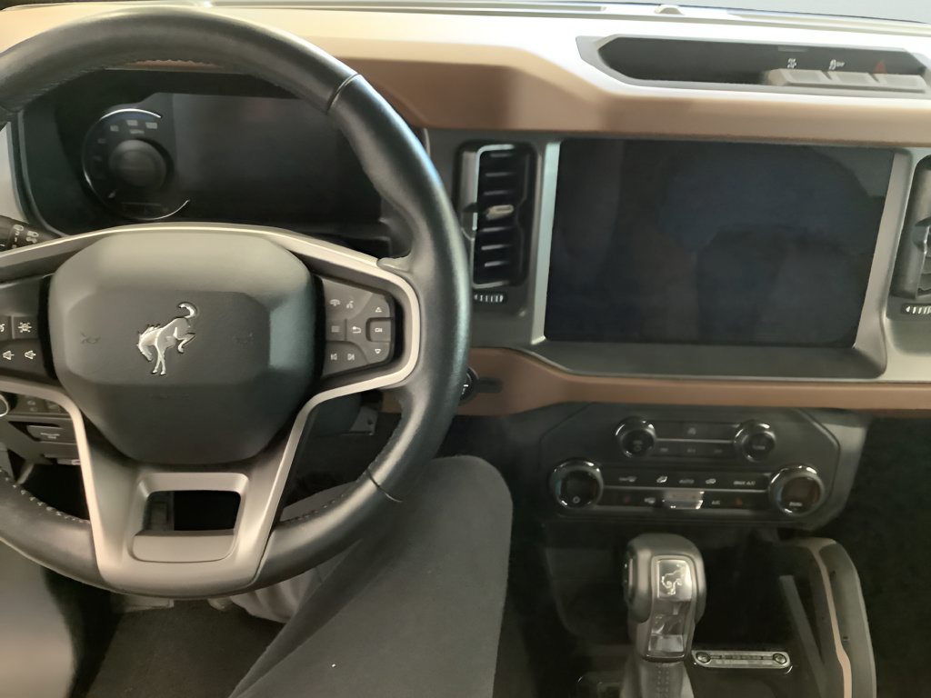 Used 2024 Ford Bronco Outer Banks AWD/4WD image 11