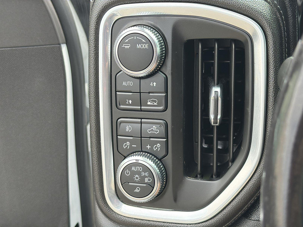 Used 2021 GMC Sierra 1500 SLT w/ SLT Premium Package AWD/4WD image 16