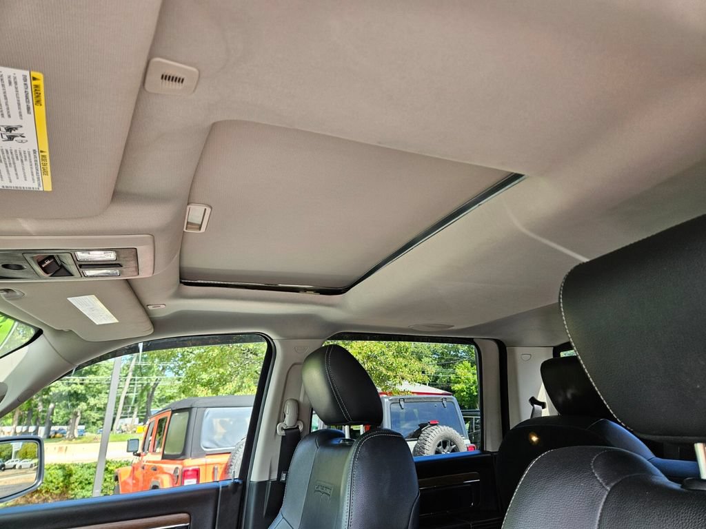 Used 2017 RAM 1500 Laramie w/ Convenience Group AWD/4WD image 19