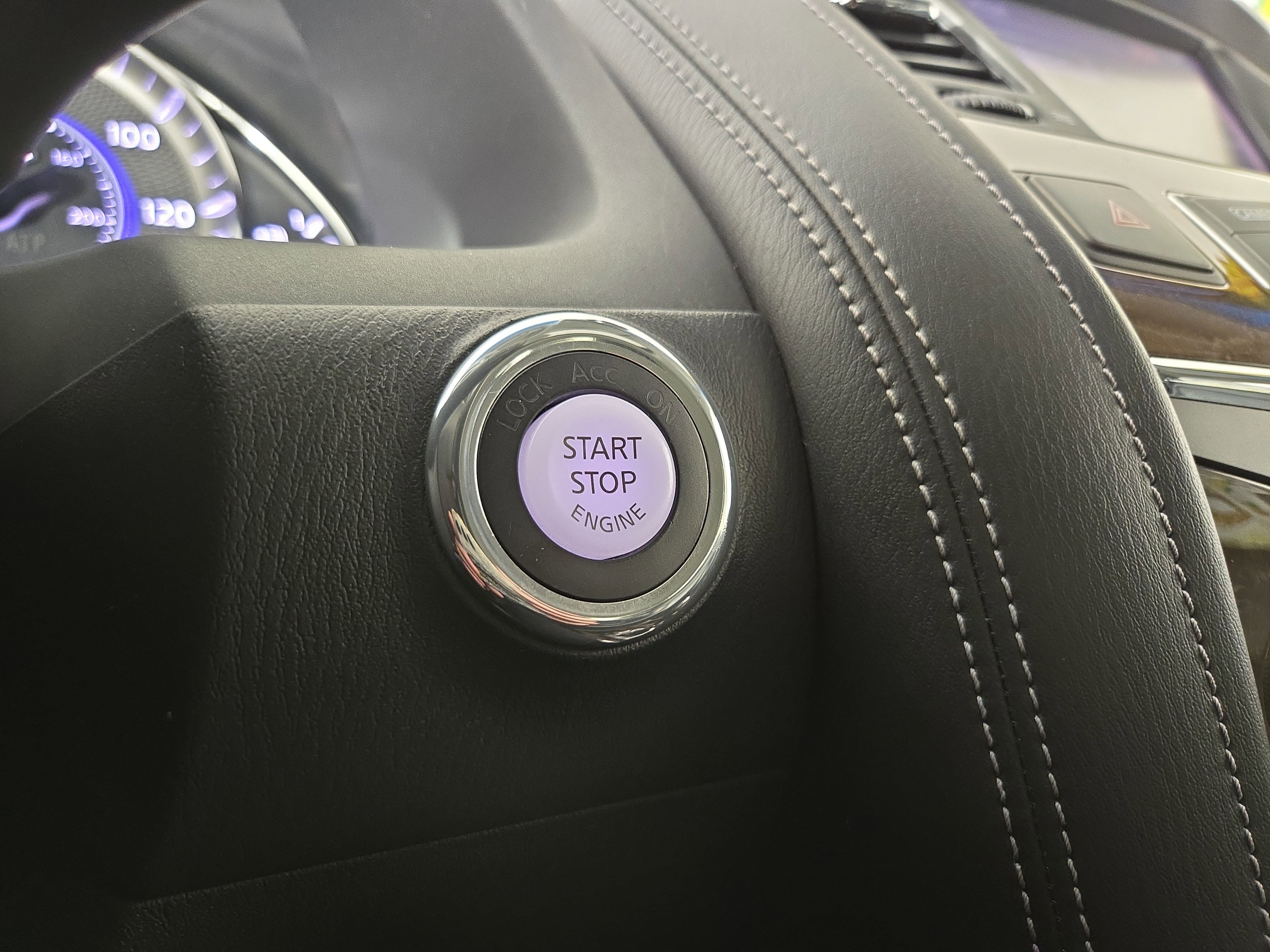 Used 2017 INFINITI QX80 4WD w/ Driver Assistance Package image 27