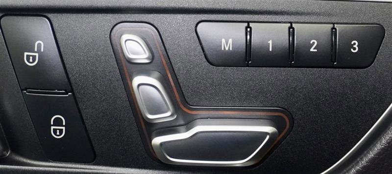 Used 2020 Mercedes-Benz GLA 250 4MATIC image 39