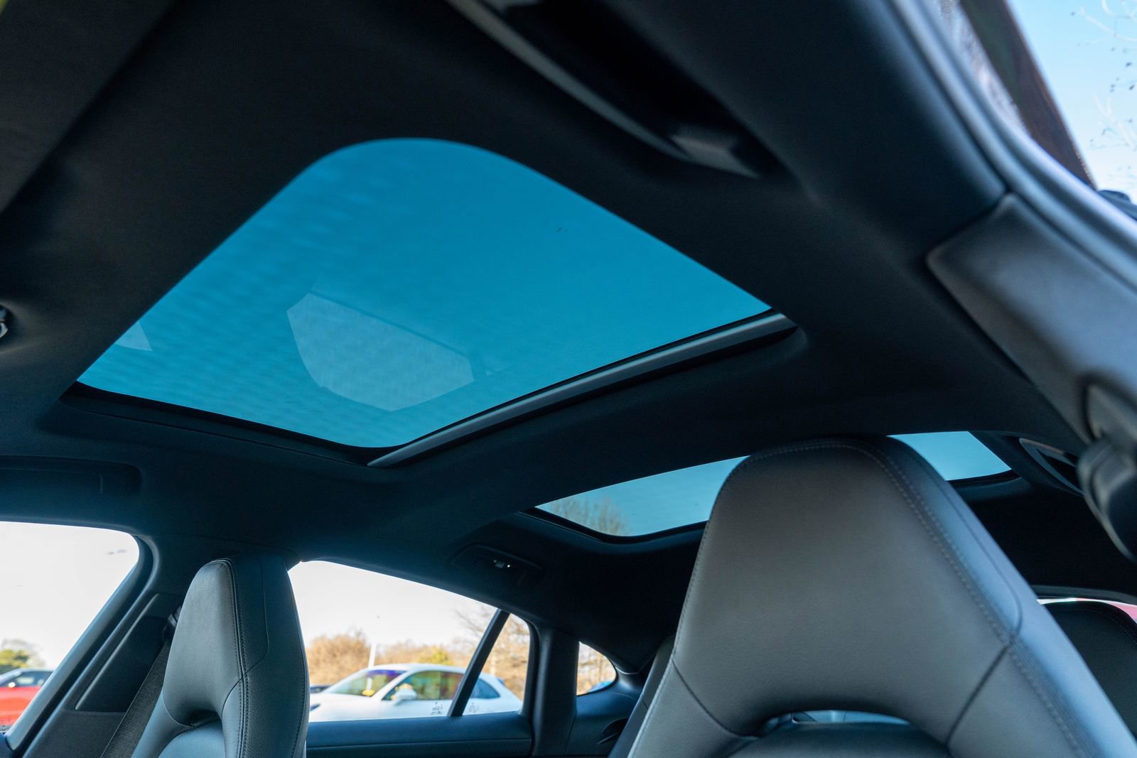 Certified 2022 Porsche Panamera 4 w/ Premium Package image 31