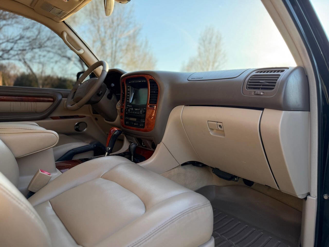 Used 2002 Lexus LX 470 Base 4WD 4dr SUV image 27