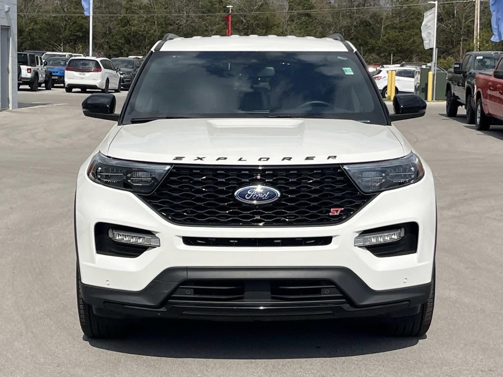 Used 2024 Ford Explorer ST w/ Equipment Group 401A AWD/4WD image 2