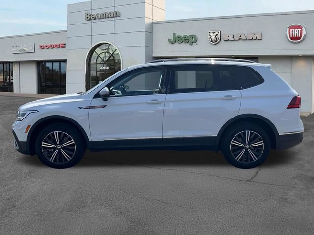 Used 2024 Volkswagen Tiguan SE FWD image 4