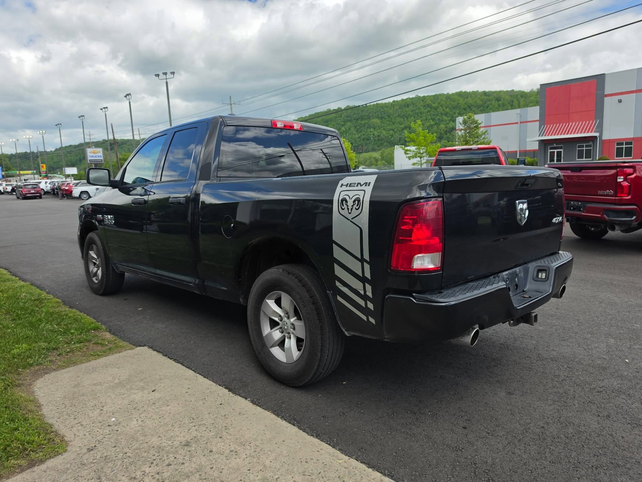 Used 2018 RAM 1500 Express AWD/4WD video 5