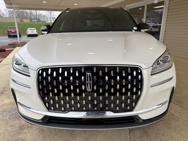 Used 2025 Lincoln Corsair Reserve w/ Equipment Group 202A image 13