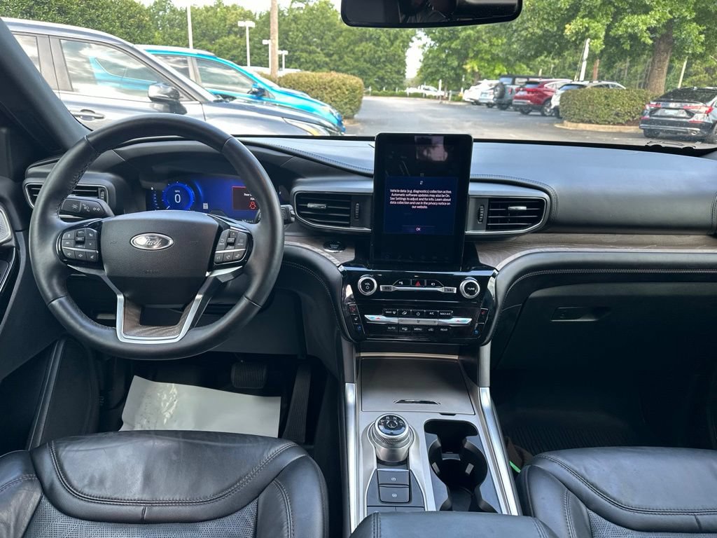 Used 2023 Ford Explorer Platinum w/ Technology Package AWD/4WD image 17
