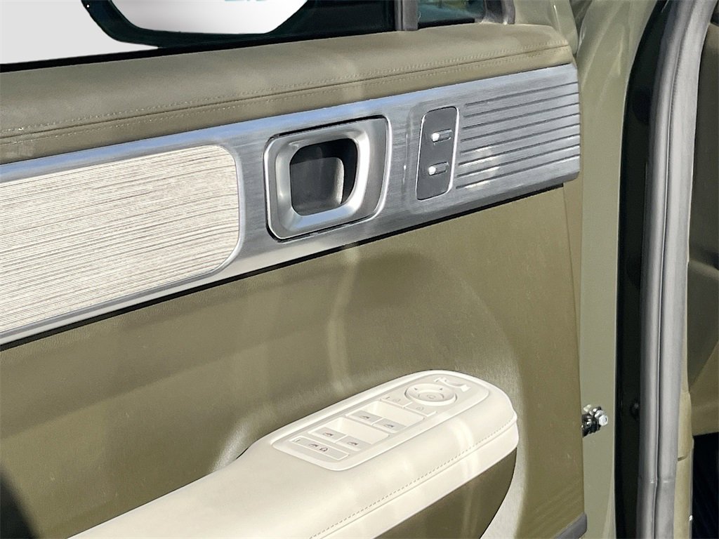 Used 2024 Hyundai Santa Fe Calligraphy image 18