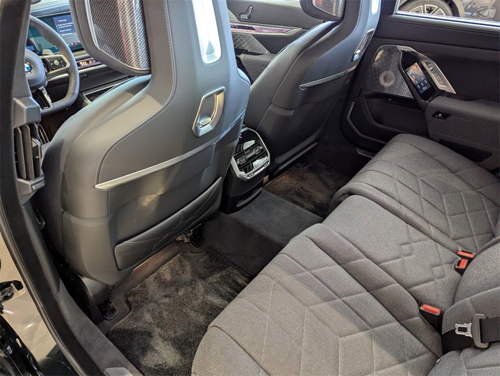 New 2026 BMW 760i xDrive image 10