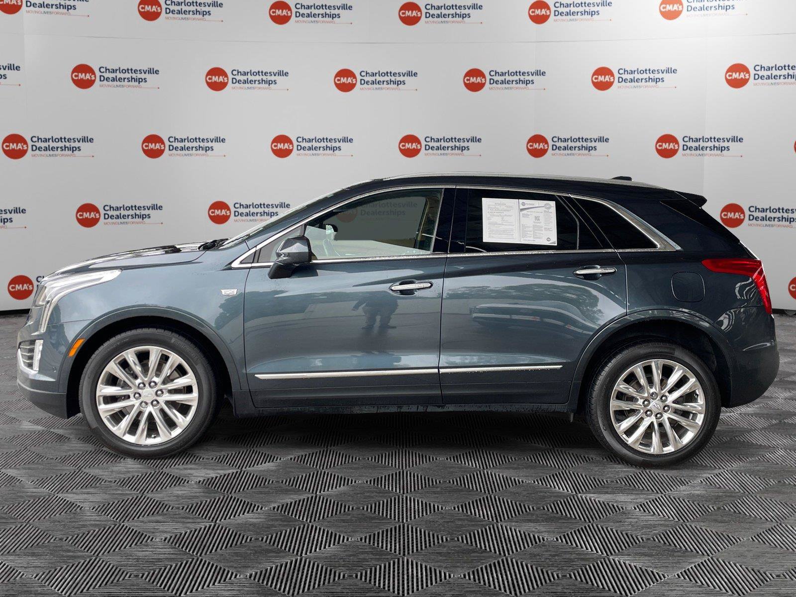 Used 2019 Cadillac XT5 Platinum AWD/4WD image 2