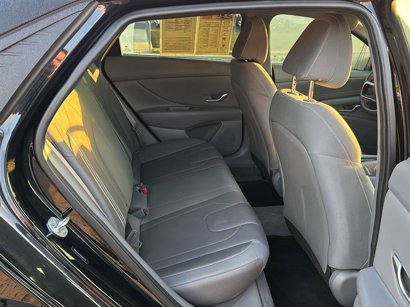 Used 2023 Hyundai Elantra SEL w/ Convenience Package image 11