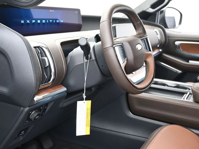 New 2025 Ford Expedition King Ranch image 16