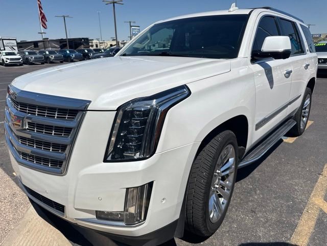 Used 2020 Cadillac Escalade Luxury w/ LPO, Radiant Package AWD/4WD image 1