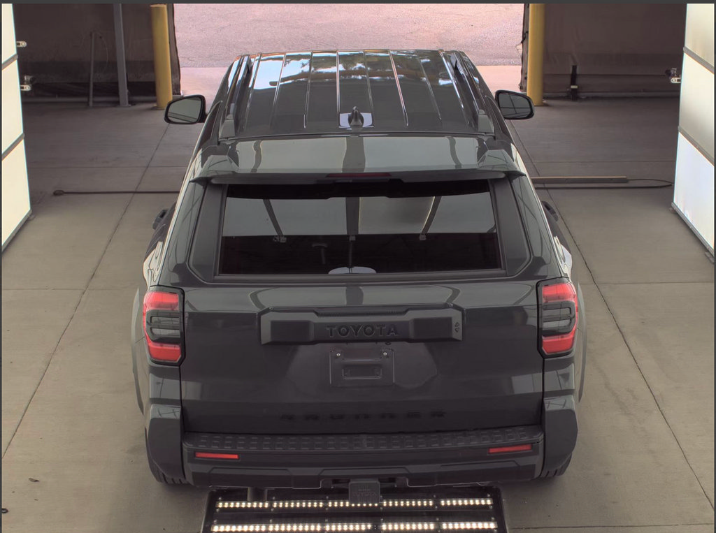 Used 2025 Toyota 4Runner SR5 AWD/4WD image 5