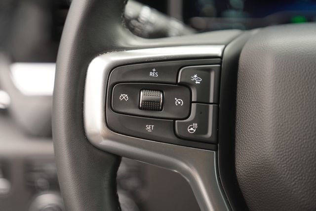 Used 2023 Chevrolet Silverado 1500 LT AWD/4WD image 22