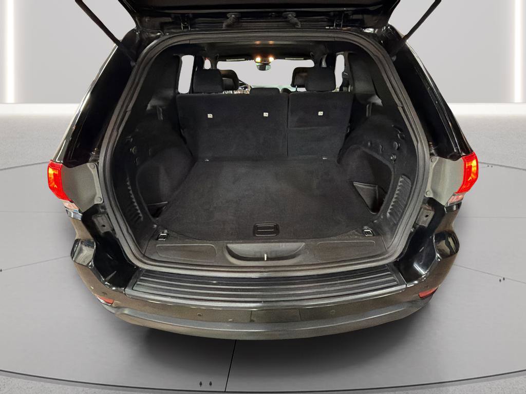 Used 2017 Jeep Grand Cherokee Laredo w/ Quick Order Package 23E AWD/4WD image 22