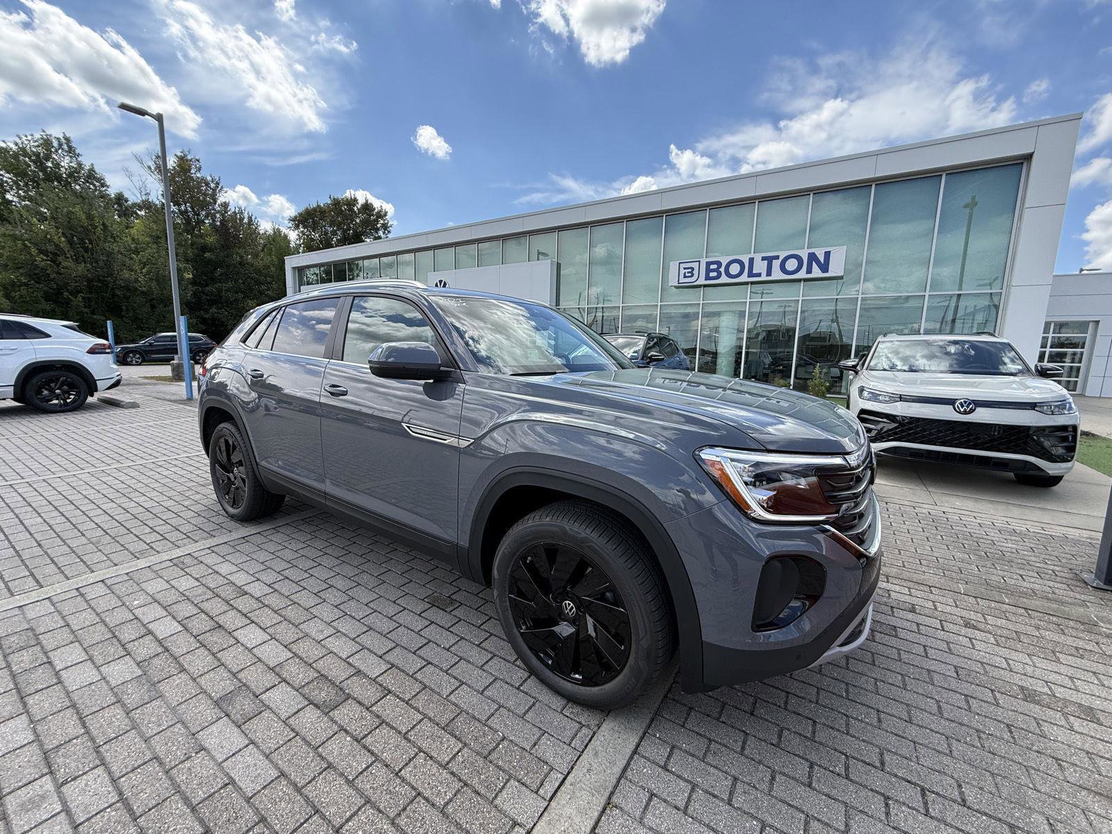 New 2026 Volkswagen Atlas Cross Sport SE image 3