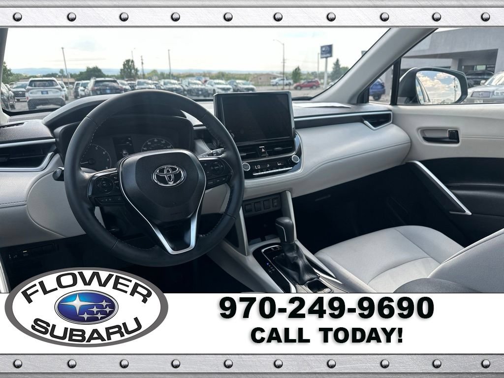 Used 2024 Toyota Corolla Cross LE AWD/4WD image 21