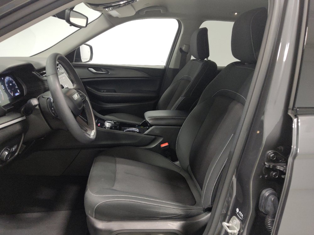 Used 2023 Jeep Grand Cherokee Laredo w/ Luxury Tech Group I AWD/4WD image 17