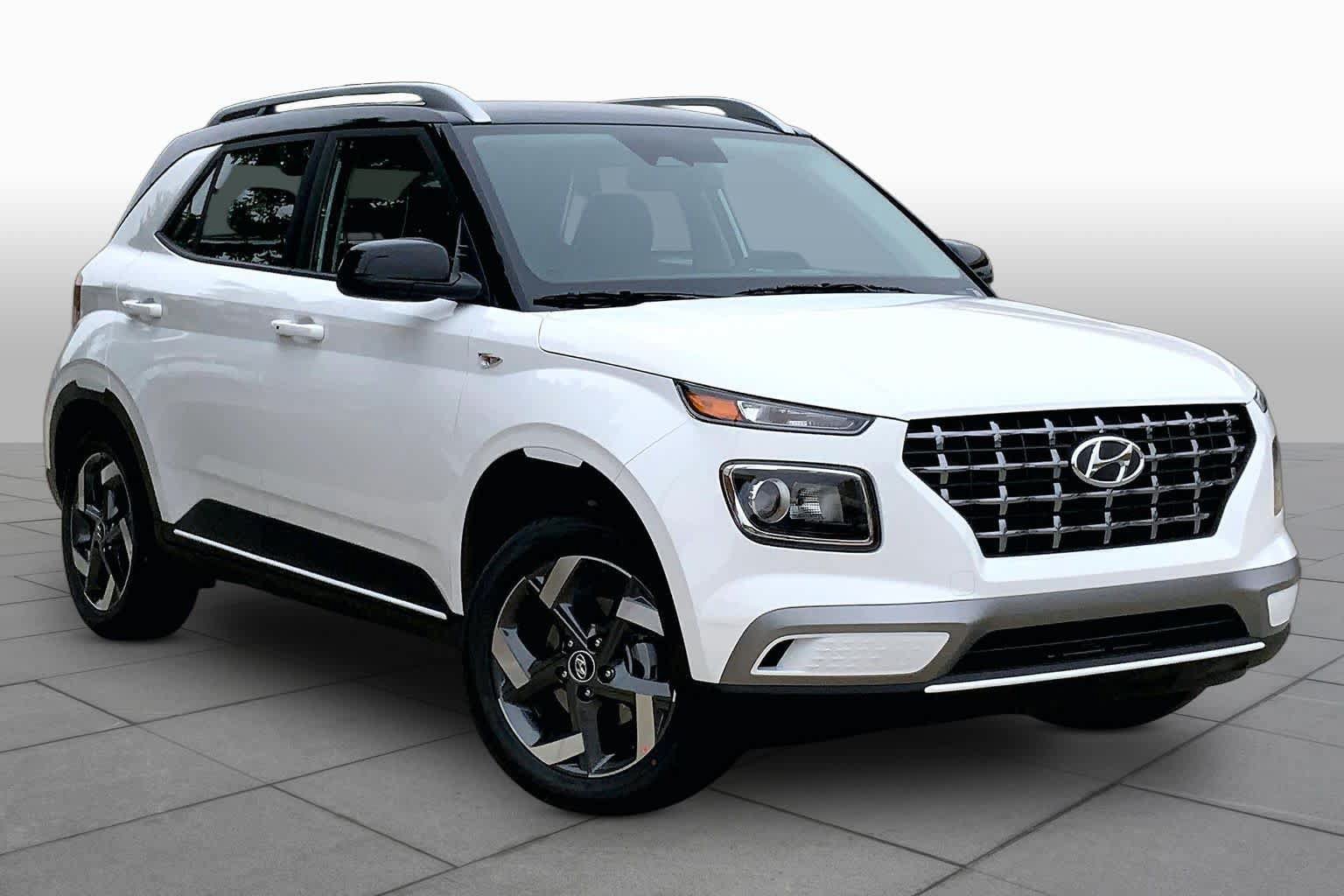 New 2026 Hyundai Venue SEL FWD image 2