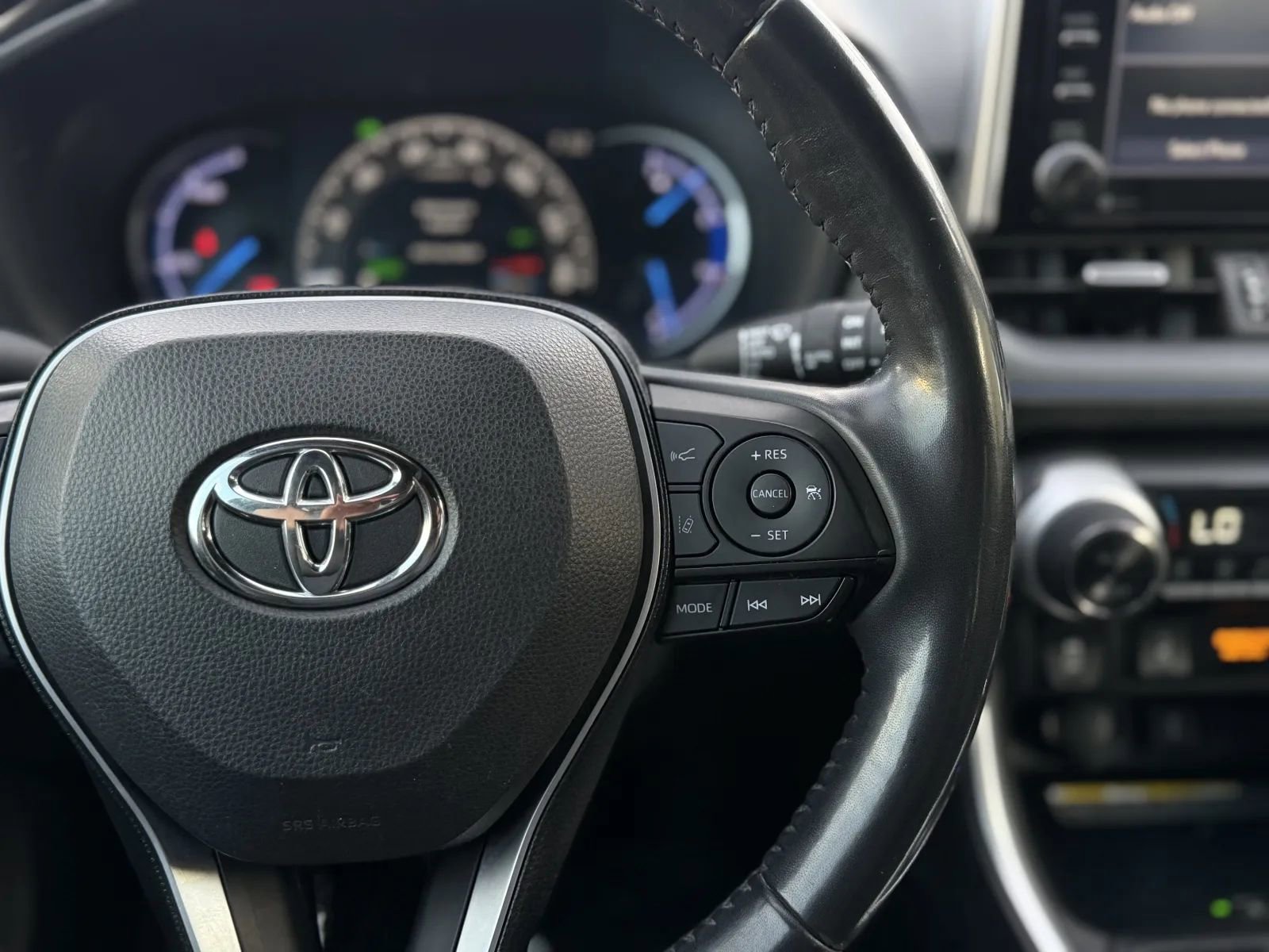 Used 2020 Toyota RAV4 XSE AWD/4WD image 24