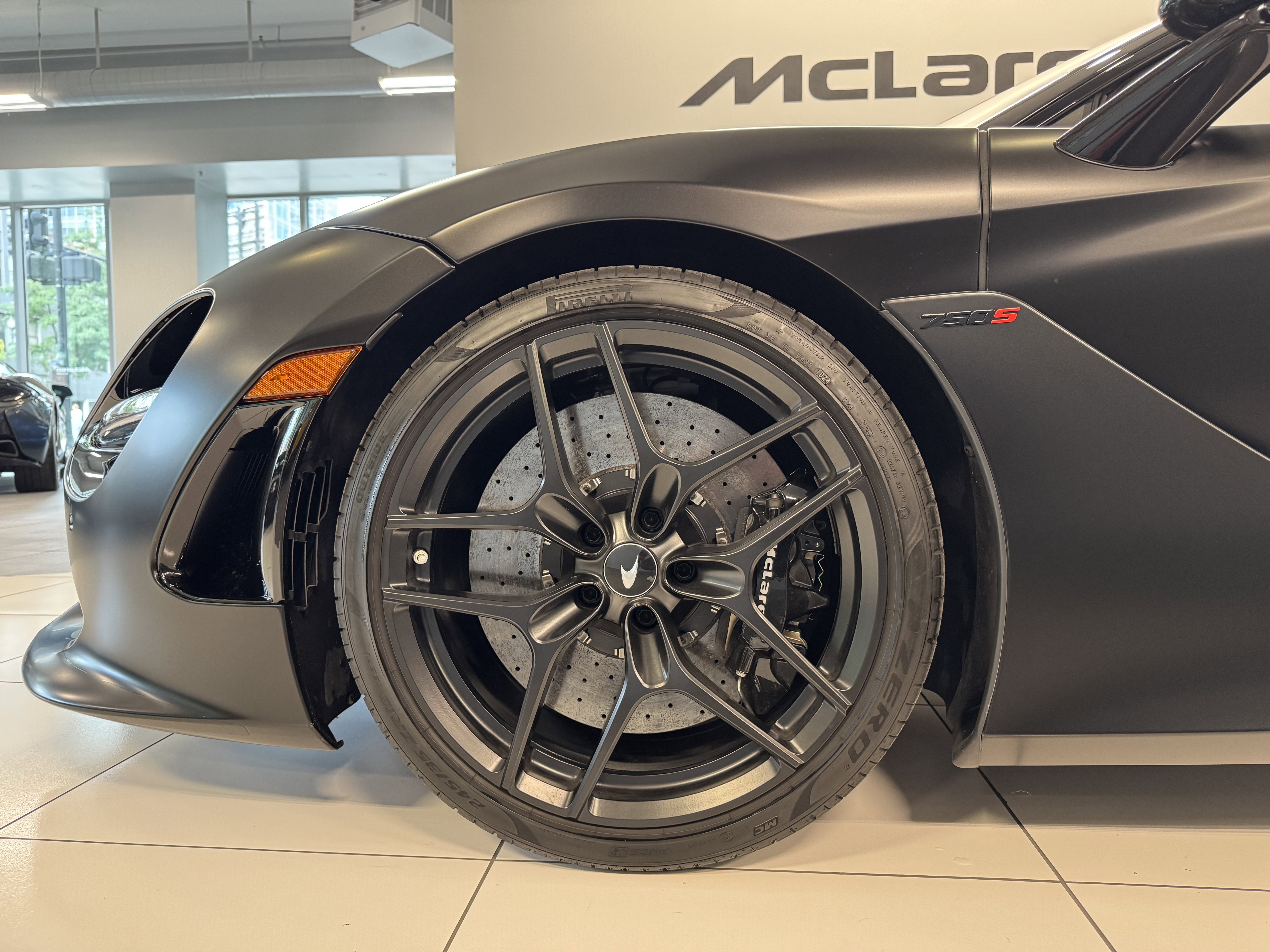 Used 2024 McLaren 750S Spider image 21