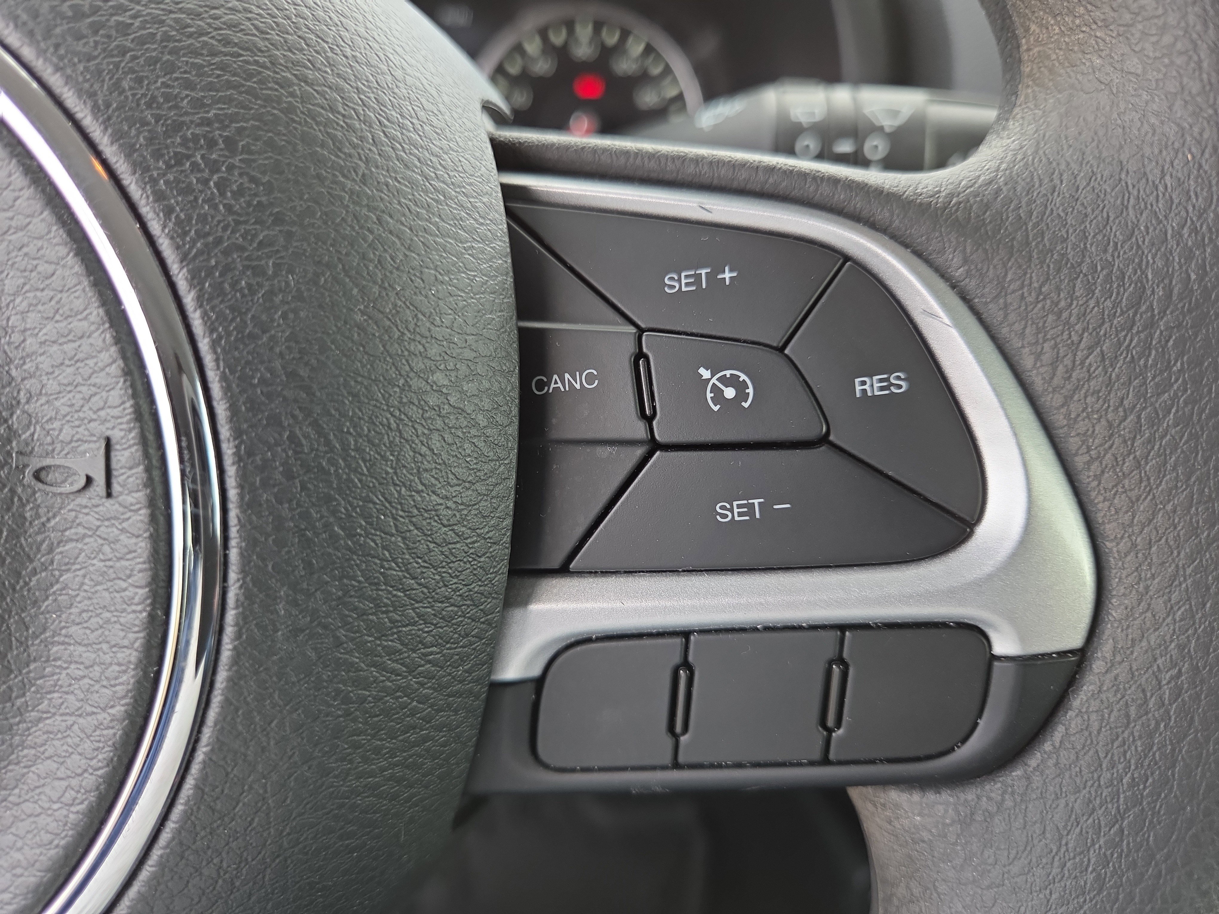 Certified 2023 Jeep Renegade Latitude AWD/4WD image 28