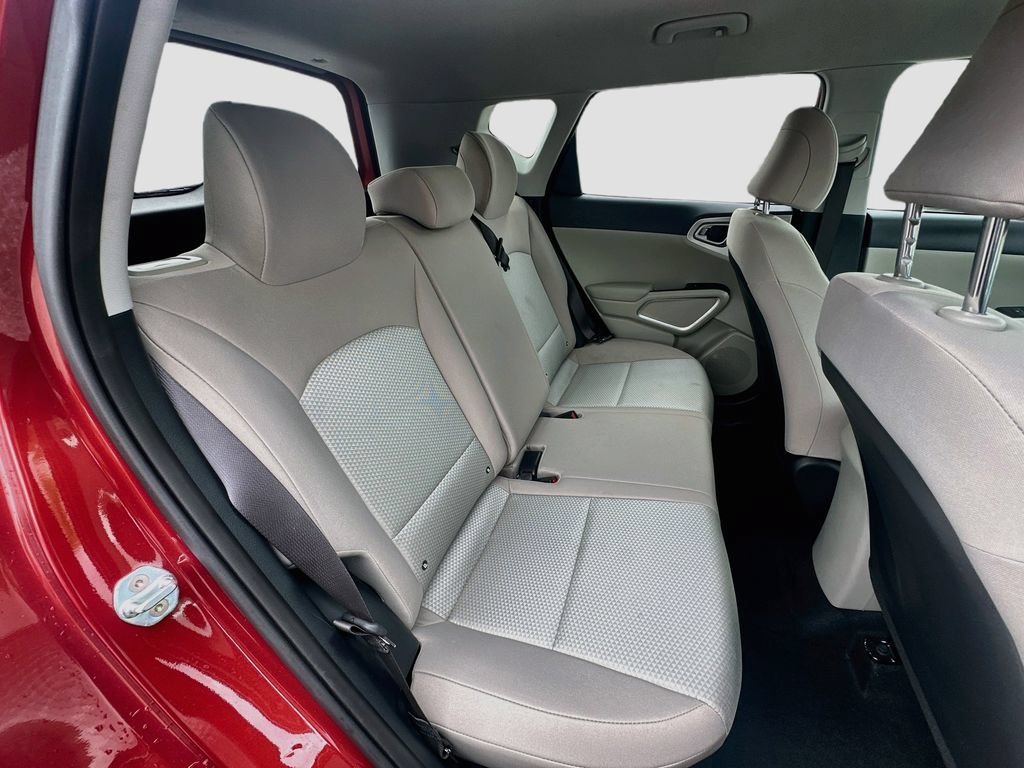 Used 2023 Kia Soul LX w/ LX Technology Package FWD image 25
