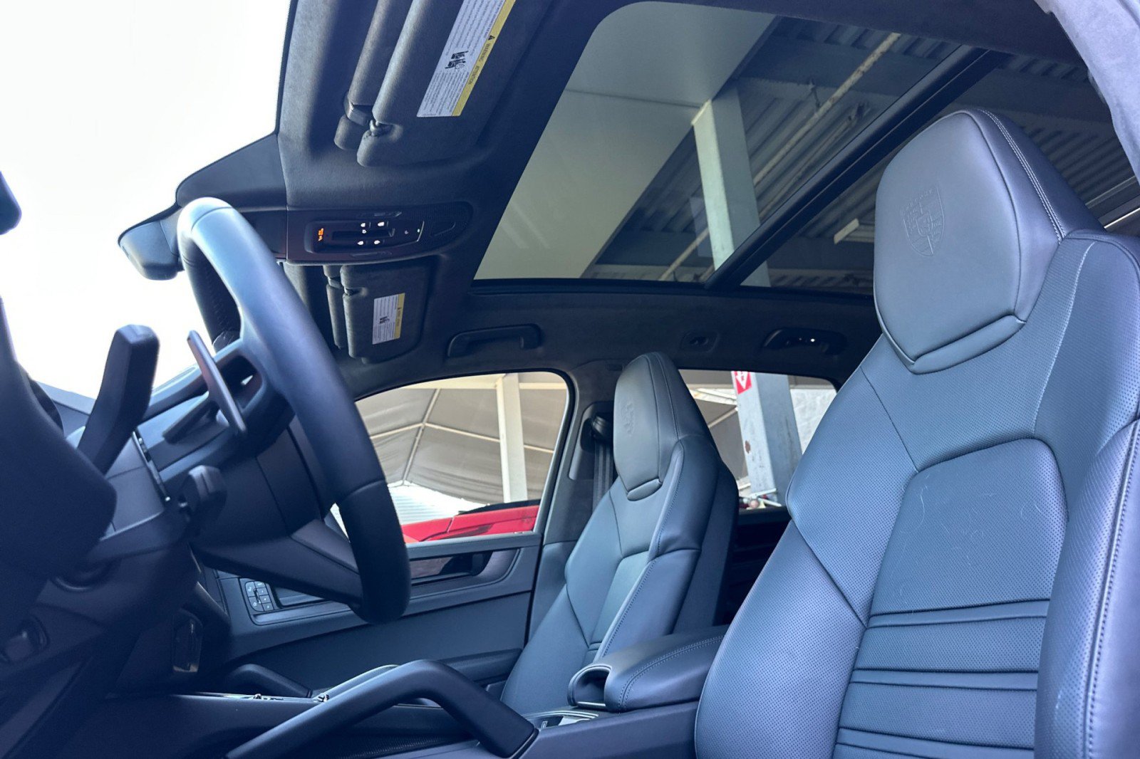 Certified 2025 Porsche Cayenne GTS AWD/4WD image 5
