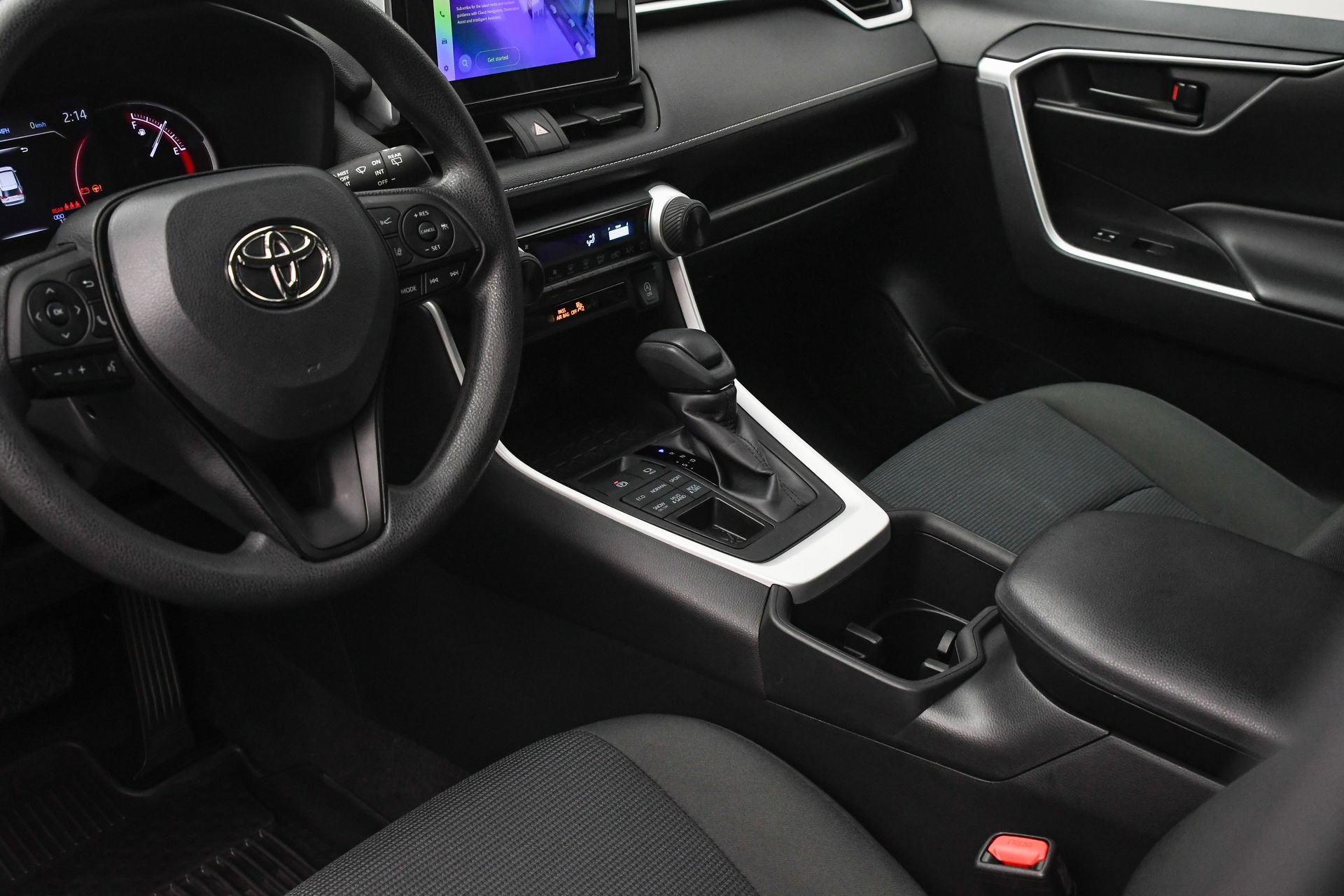 Used 2023 Toyota RAV4 LE AWD/4WD image 36