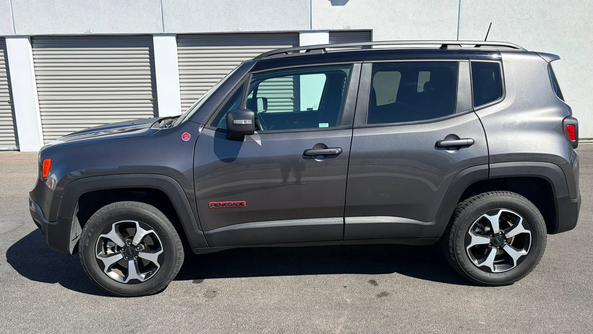 Used 2019 Jeep Renegade Trailhawk w/ Cold Weather Group II AWD/4WD image 2