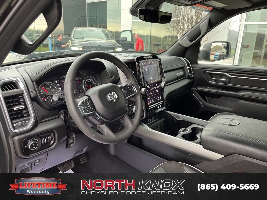 Used 2025 RAM 1500 Laramie w/ Sport Appearance Package AWD/4WD image 7