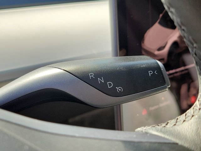 Used 2022 Tesla Model Y Performance image 29