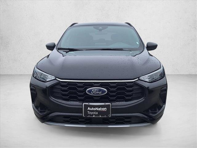 Used 2023 Ford Escape ST-Line image 2