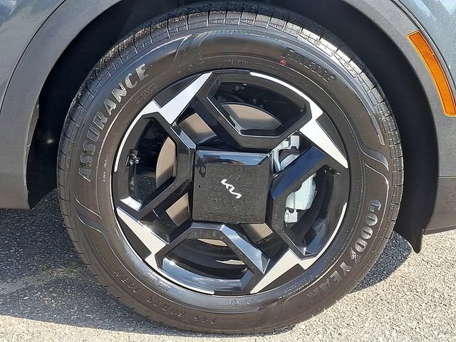 New 2026 Kia Sportage EX FWD image 5