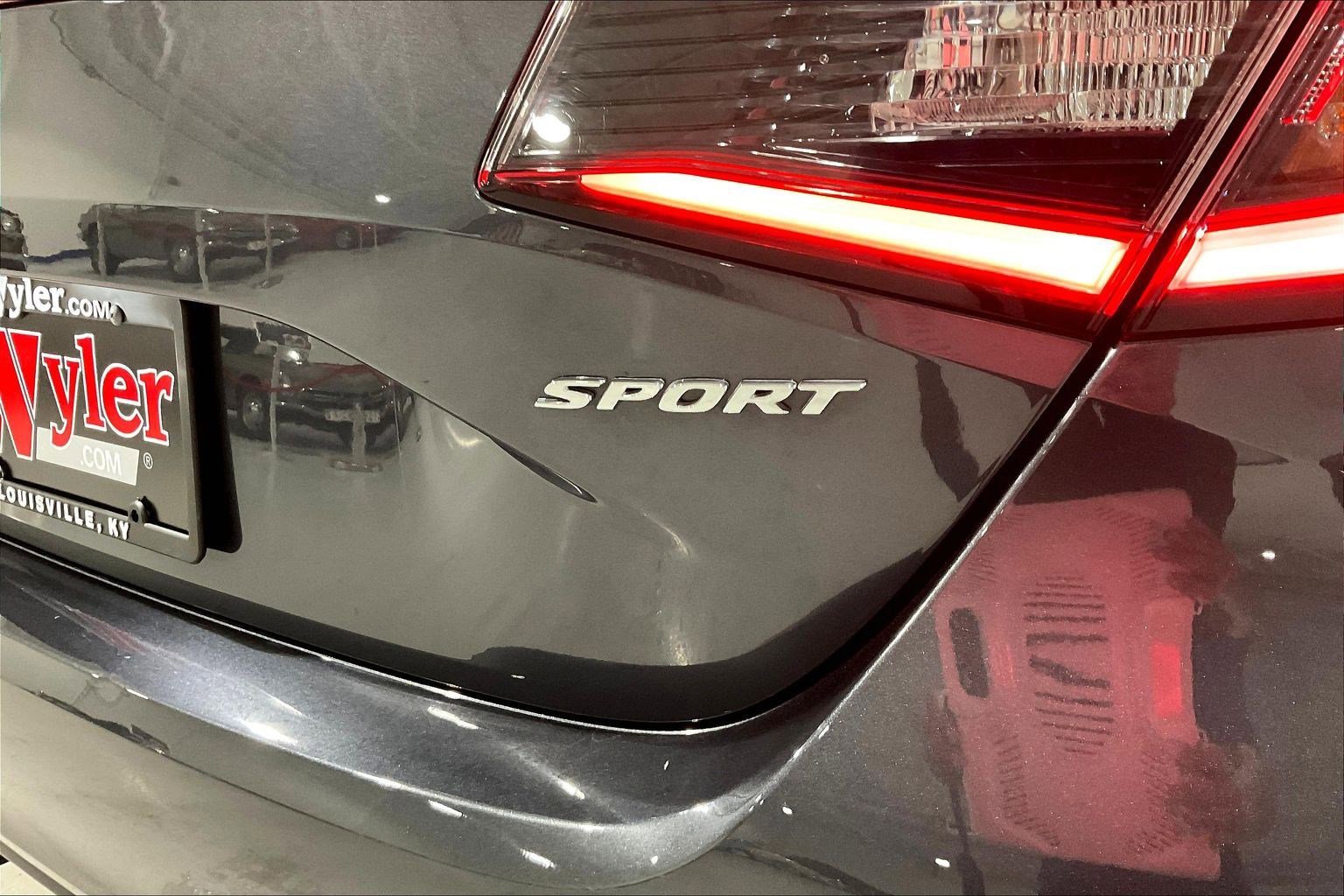 Used 2025 Honda Civic Sport image 23