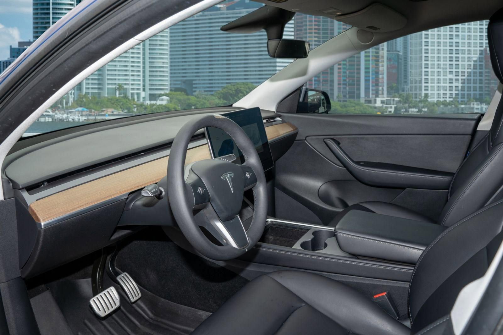 Used 2022 Tesla Model Y Performance image 15