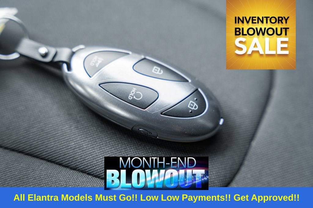 New 2025 Hyundai Elantra SEL image 34