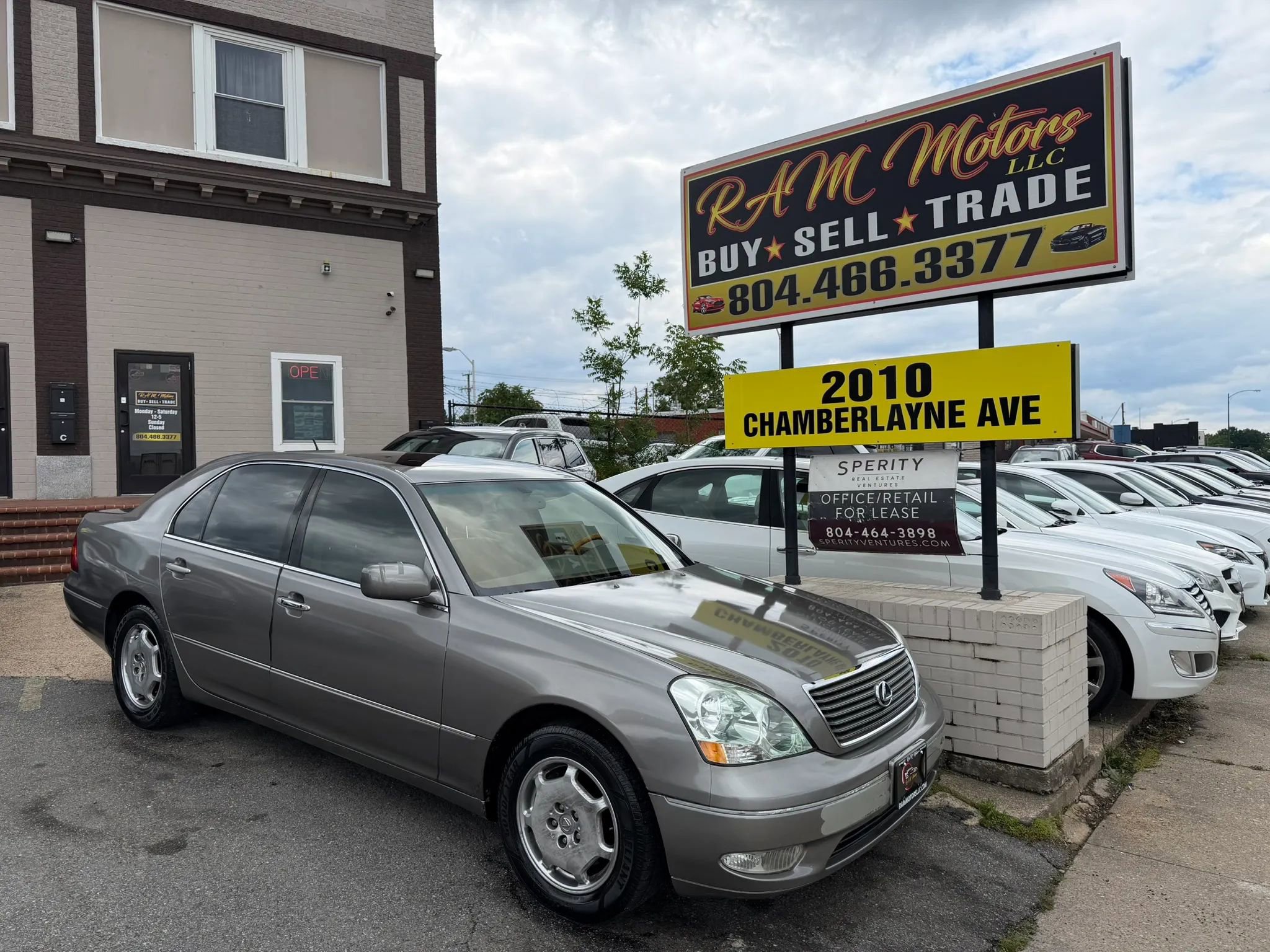 Used 2002 Lexus LS 430 RWD image 1