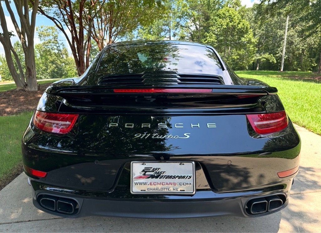 Used 2015 Porsche 911 Turbo S image 10