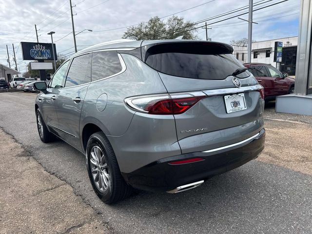 Used 2023 Buick Enclave Essence image 9