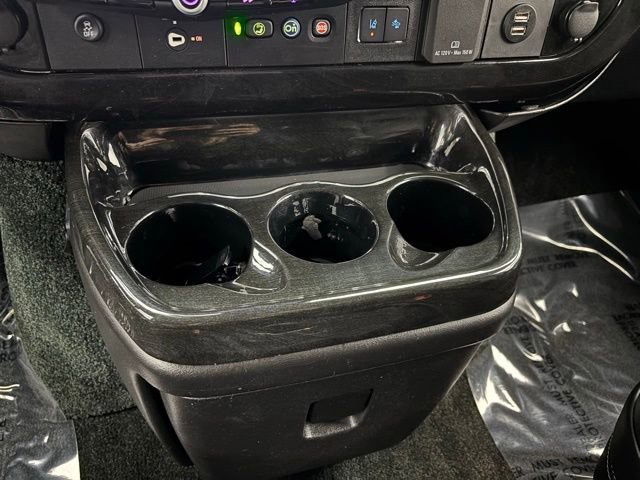 Used 2021 Chevrolet Express 2500 image 51