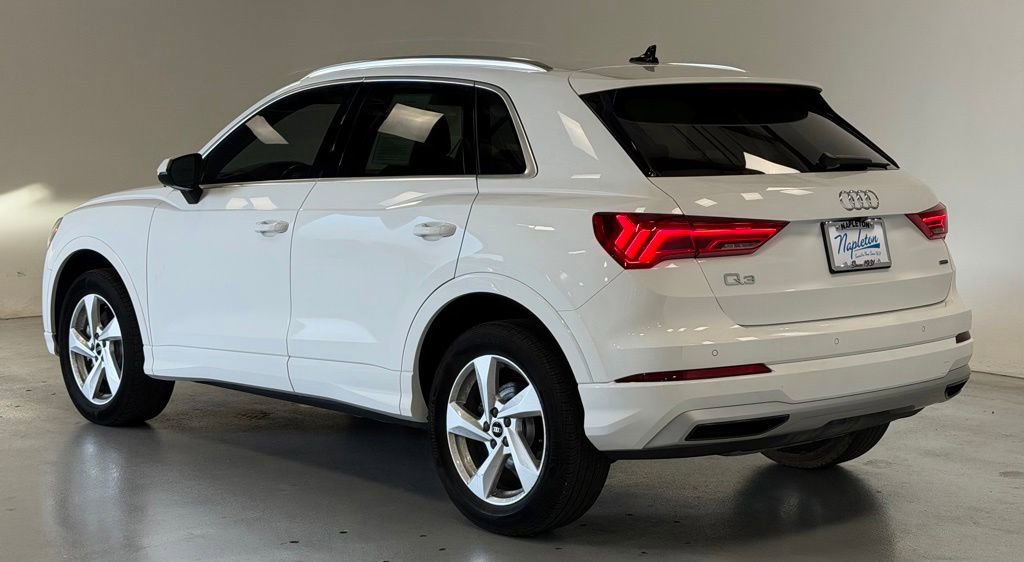 Used 2022 Audi Q3 2.0T Premium w/ Convenience Package AWD/4WD image 4