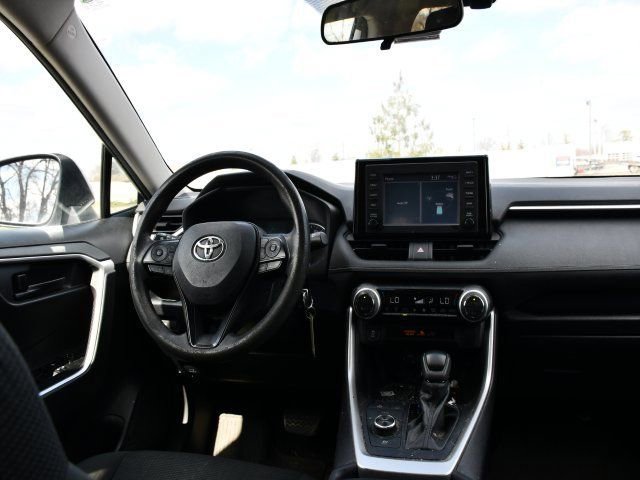 Used 2019 Toyota RAV4 LE w/ Carpet Mat Package image 14