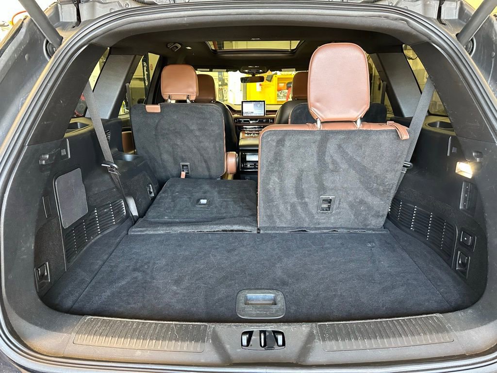 Used 2024 Lincoln Aviator Reserve w/ Elements Package Plus image 32