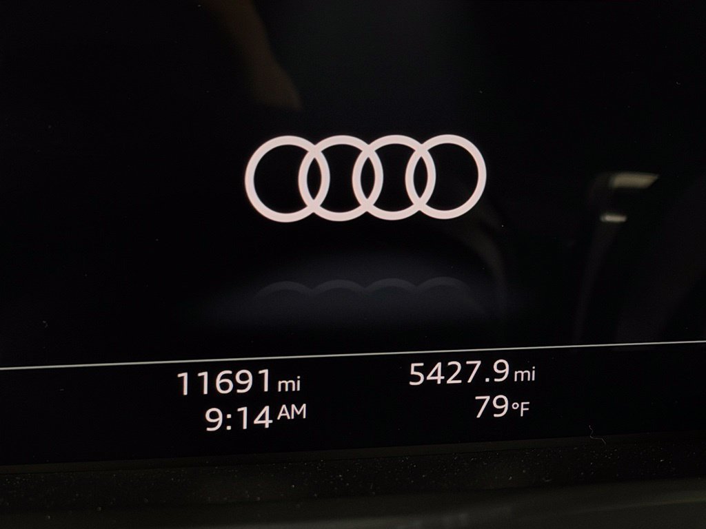 Used 2022 Audi e-tron GT Prestige AWD/4WD image 17
