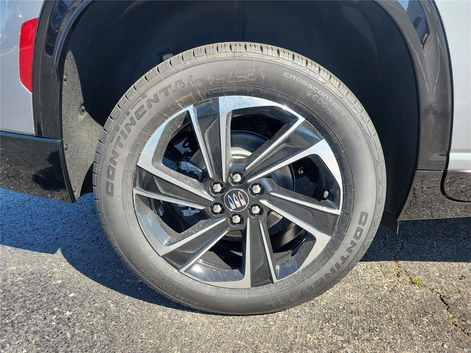 New 2026 Buick Enclave Sport Touring w/ Power Package image 5