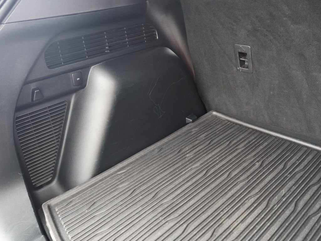 Used 2023 Ford Escape Platinum w/ Premium Technology Package image 33